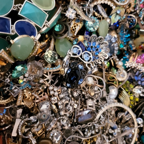 Huge harvest rhinestone jewelry lot - Picture 9 of 12